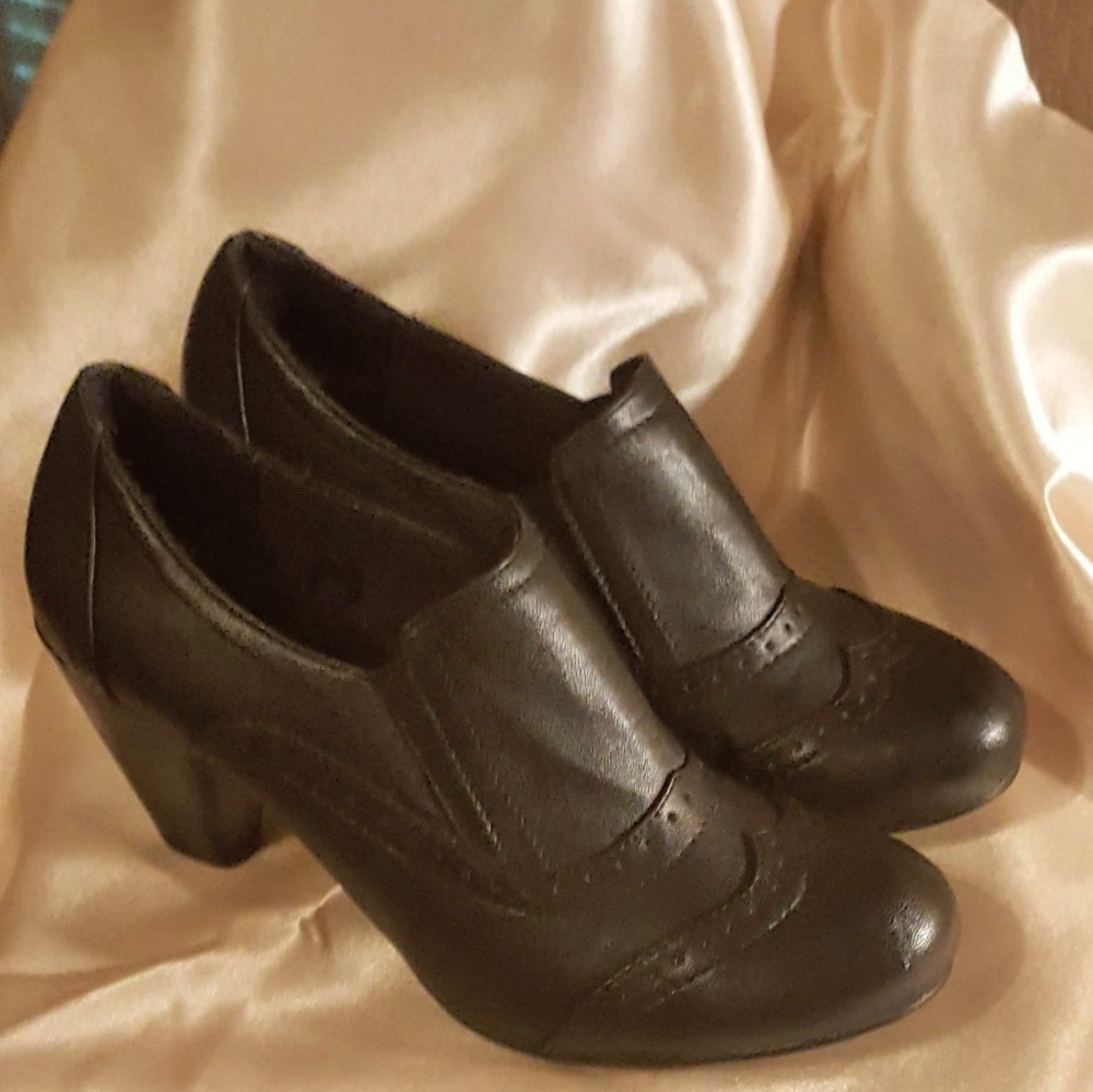 ⚘SBICCA of California Classic Pumps